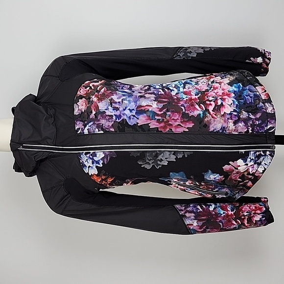 Lululemon Get Up & Glow Black Reversible Jacket Spring Has Sprung Mutli Floral 4 - Picture 7 of 16
